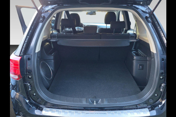Mitsubishi Outlander 2.0 Connect Pro | Automaat | Stoel/stuurverwarming | 360 Camera | Trekhaak |