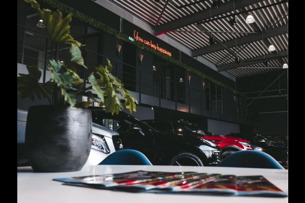 BMW X2 sDrive18i High Executive M Sport Pakket Automaat / Navigatiesysteem Plus / Panoramadak / 19 Inch / Hifi / LED / Head-Up Display / Achteruitrijcamera / Shadow Line / M Sportstoelen