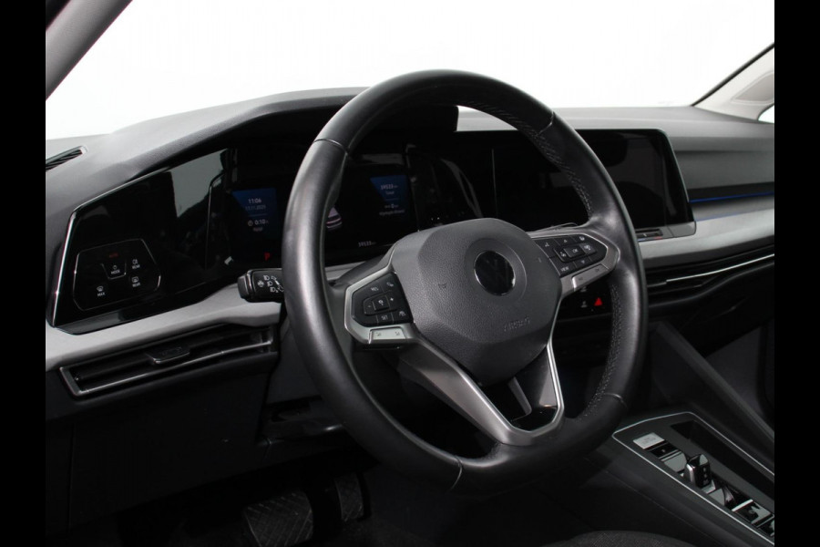 Volkswagen Golf 1.5 eTSI DSG Active | Navigatie | Apple Carplay/Android Auto | Virtual Cockpit | Climate Control | Led | Dab | Camera | Adaptive Cruise Control | Extra Getint glas