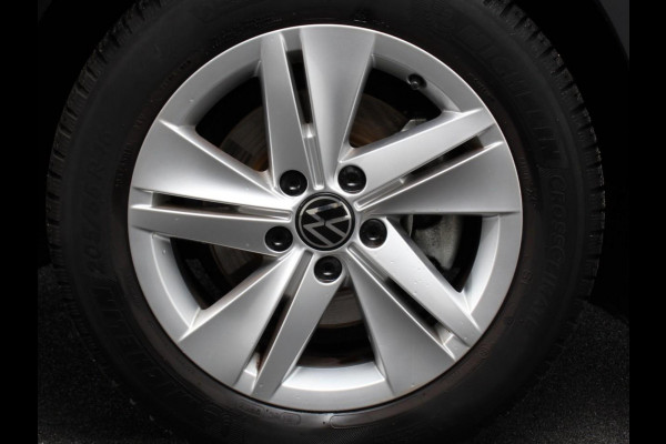 Volkswagen Golf 1.5 eTSI DSG Active | Navigatie | Apple Carplay/Android Auto | Virtual Cockpit | Climate Control | Led | Dab | Camera | Adaptive Cruise Control | Extra Getint glas