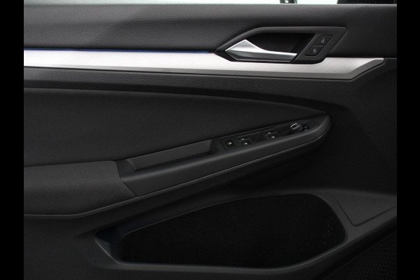 Volkswagen Golf 1.5 eTSI DSG Active | Navigatie | Apple Carplay/Android Auto | Virtual Cockpit | Climate Control | Led | Dab | Camera | Adaptive Cruise Control | Extra Getint glas