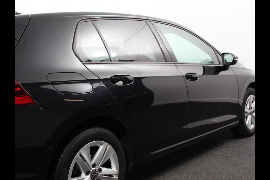 Volkswagen Golf 1.5 eTSI DSG Active | Navigatie | Apple Carplay/Android Auto | Virtual Cockpit | Climate Control | Led | Dab | Camera | Adaptive Cruise Control | Extra Getint glas