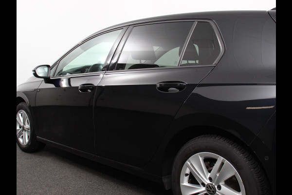 Volkswagen Golf 1.5 eTSI DSG Active | Navigatie | Apple Carplay/Android Auto | Virtual Cockpit | Climate Control | Led | Dab | Camera | Adaptive Cruise Control | Extra Getint glas
