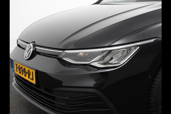 Volkswagen Golf 1.5 eTSI DSG Active | Navigatie | Apple Carplay/Android Auto | Virtual Cockpit | Climate Control | Led | Dab | Camera | Adaptive Cruise Control | Extra Getint glas