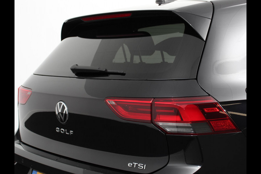 Volkswagen Golf 1.5 eTSI DSG Active | Navigatie | Apple Carplay/Android Auto | Virtual Cockpit | Climate Control | Led | Dab | Camera | Adaptive Cruise Control | Extra Getint glas