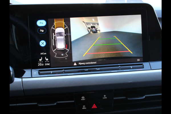 Volkswagen Golf 1.5 eTSI DSG Active | Navigatie | Apple Carplay/Android Auto | Virtual Cockpit | Climate Control | Led | Dab | Camera | Adaptive Cruise Control | Extra Getint glas