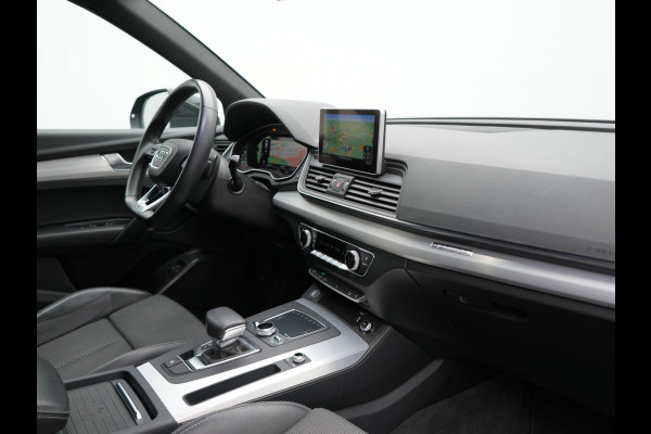 Audi Q5 50 TFSI e quattro S Line Plug In Hybrid 300pk Dealer O.H PHEV | Camera | Keyless | Sportstoelen Verwarmd | S Sportstuur | Navigatie Plus | Apple Carplay | Virtual | DAB | 20"L.M |