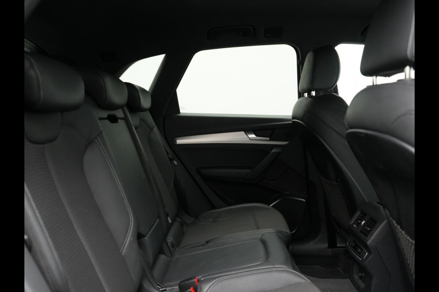 Audi Q5 50 TFSI e quattro S Line Plug In Hybrid 300pk Dealer O.H PHEV | Camera | Keyless | Sportstoelen Verwarmd | S Sportstuur | Navigatie Plus | Apple Carplay | Virtual | DAB | 20"L.M |