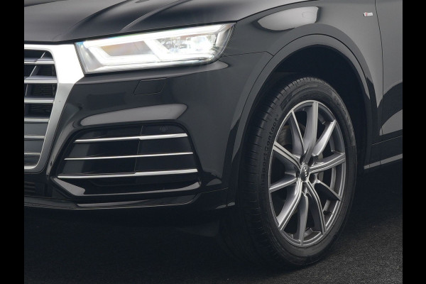 Audi Q5 50 TFSI e quattro S Line Plug In Hybrid 300pk Dealer O.H PHEV | Camera | Keyless | Sportstoelen Verwarmd | S Sportstuur | Navigatie Plus | Apple Carplay | Virtual | DAB | 20"L.M |