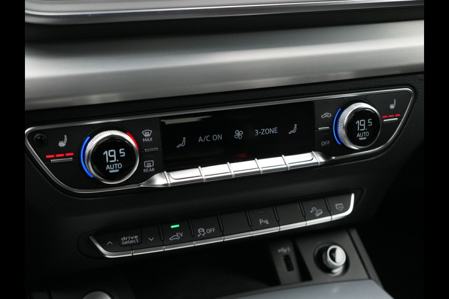 Audi Q5 50 TFSI e quattro S Line Plug In Hybrid 300pk Dealer O.H PHEV | Camera | Keyless | Sportstoelen Verwarmd | S Sportstuur | Navigatie Plus | Apple Carplay | Virtual | DAB | 20"L.M |
