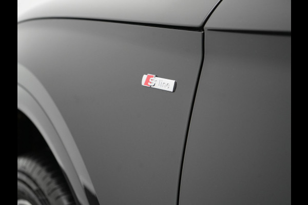 Audi Q5 50 TFSI e quattro S Line Plug In Hybrid 300pk Dealer O.H PHEV | Camera | Keyless | Sportstoelen Verwarmd | S Sportstuur | Navigatie Plus | Apple Carplay | Virtual | DAB | 20"L.M |