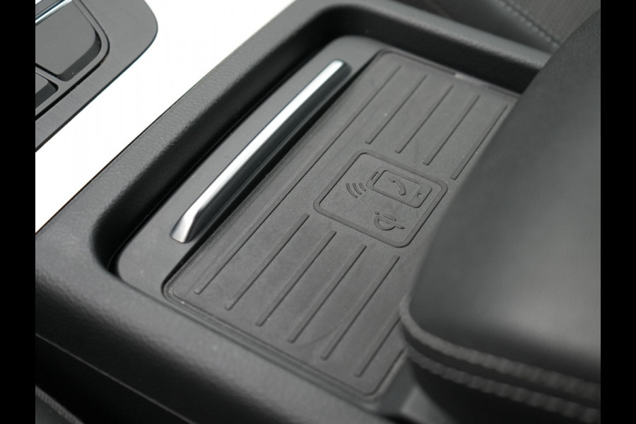 Audi Q5 50 TFSI e quattro S Line Plug In Hybrid 300pk Dealer O.H PHEV | Camera | Keyless | Sportstoelen Verwarmd | S Sportstuur | Navigatie Plus | Apple Carplay | Virtual | DAB | 20"L.M |