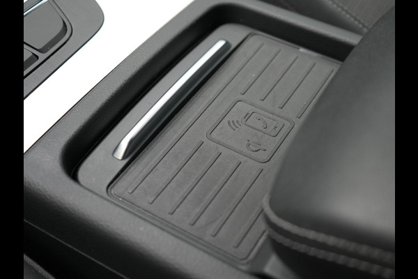 Audi Q5 50 TFSI e quattro S Line Plug In Hybrid 300pk Dealer O.H PHEV | Camera | Keyless | Sportstoelen Verwarmd | S Sportstuur | Navigatie Plus | Apple Carplay | Virtual | DAB | 20"L.M |