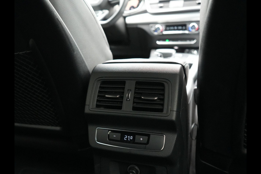 Audi Q5 50 TFSI e quattro S Line Plug In Hybrid 300pk Dealer O.H PHEV | Camera | Keyless | Sportstoelen Verwarmd | S Sportstuur | Navigatie Plus | Apple Carplay | Virtual | DAB | 20"L.M |