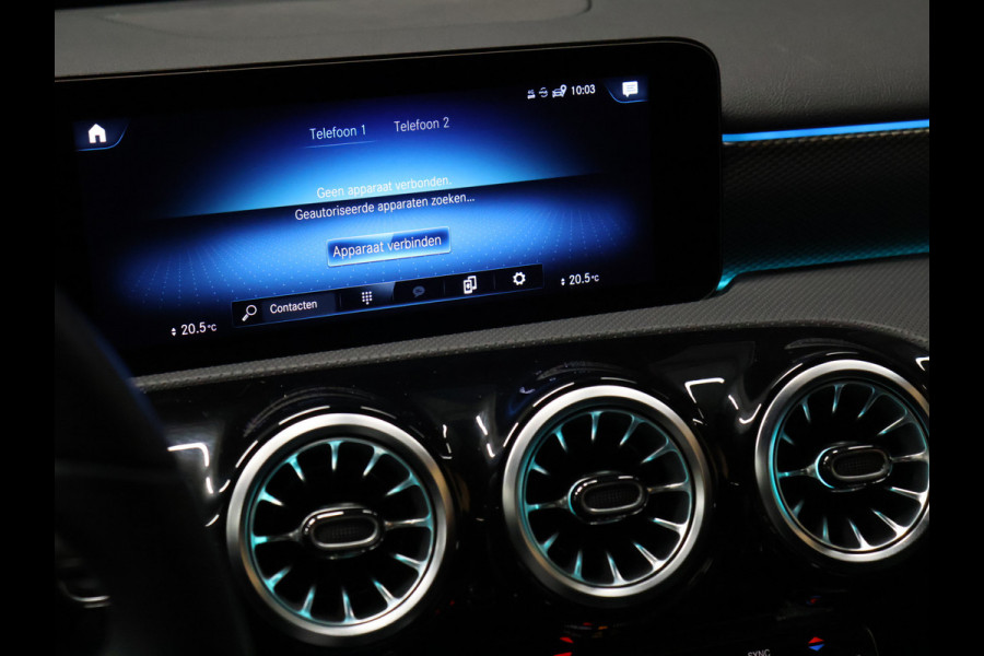 Mercedes-Benz A-Klasse 200 Luxury Line [SFEERVERLICHTING, CAMERA, PDC V+A, CRUISE CONTROL, BLUETOOTH TELEFOON, STOELVERWARMING, TREKHAAK, NAVIGATIE]