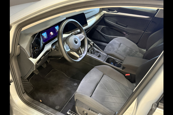 Volkswagen Golf 1.5 TSI Life Business | Memory stoelen | Camera | Full LED | Apple Carplay