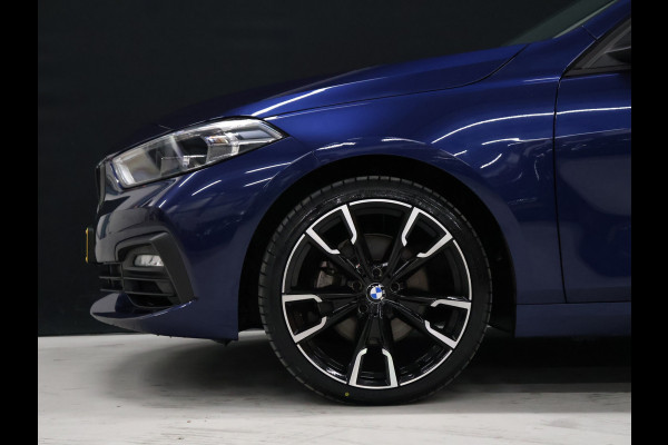 BMW 1-serie 118i Executive Edition [APPLE CARPLAY, ANDROID AUTO, PDC V+A, CRUISE CONTROL, AUTOMATISCHE AIRCO, NAVIGATIE, NIEUWSTAAT]