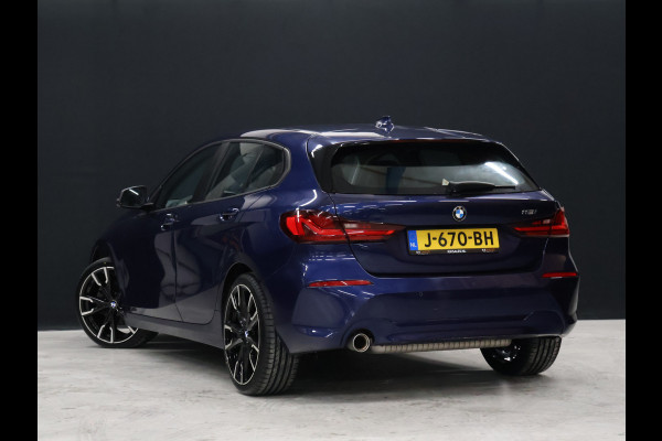 BMW 1-serie 118i Executive Edition [APPLE CARPLAY, ANDROID AUTO, PDC V+A, CRUISE CONTROL, AUTOMATISCHE AIRCO, NAVIGATIE, NIEUWSTAAT]