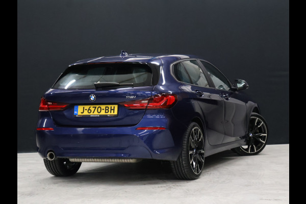 BMW 1-serie 118i Executive Edition [APPLE CARPLAY, ANDROID AUTO, PDC V+A, CRUISE CONTROL, AUTOMATISCHE AIRCO, NAVIGATIE, NIEUWSTAAT]