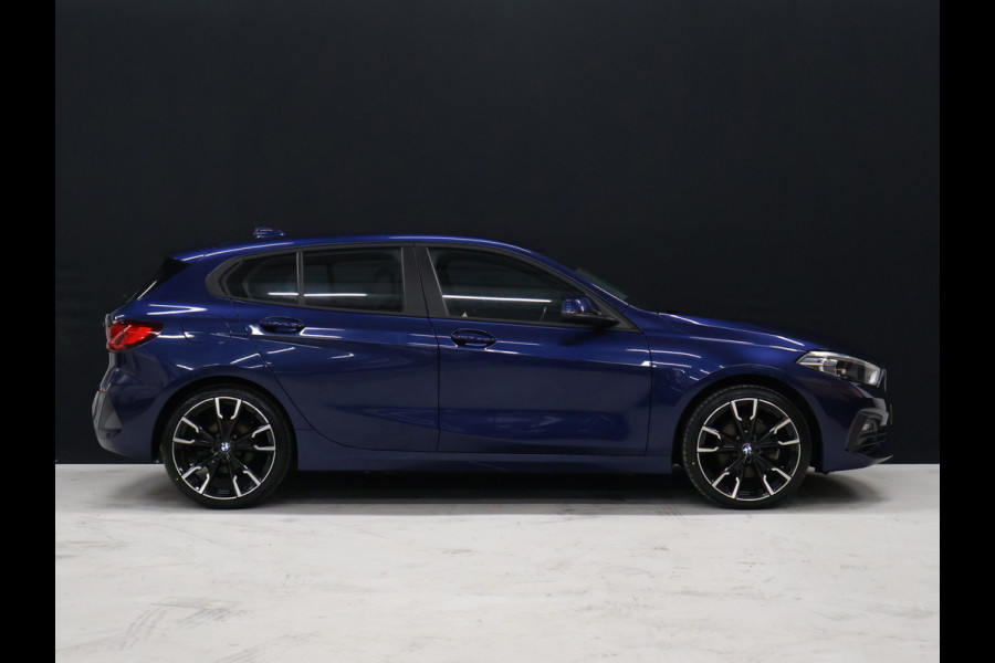 BMW 1-serie 118i Executive Edition [APPLE CARPLAY, ANDROID AUTO, PDC V+A, CRUISE CONTROL, AUTOMATISCHE AIRCO, NAVIGATIE, NIEUWSTAAT]