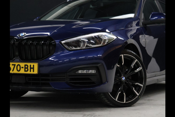 BMW 1-serie 118i Executive Edition [APPLE CARPLAY, ANDROID AUTO, PDC V+A, CRUISE CONTROL, AUTOMATISCHE AIRCO, NAVIGATIE, NIEUWSTAAT]