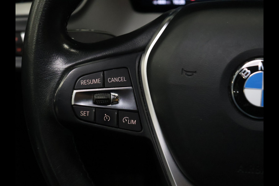 BMW 1-serie 118i Executive Edition [APPLE CARPLAY, ANDROID AUTO, PDC V+A, CRUISE CONTROL, AUTOMATISCHE AIRCO, NAVIGATIE, NIEUWSTAAT]