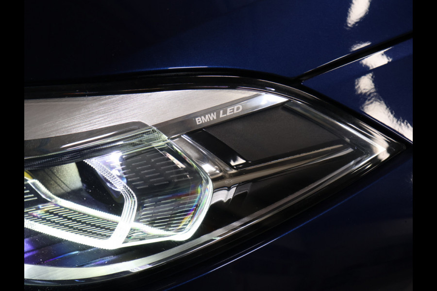 BMW 1-serie 118i Executive Edition [APPLE CARPLAY, ANDROID AUTO, PDC V+A, CRUISE CONTROL, AUTOMATISCHE AIRCO, NAVIGATIE, NIEUWSTAAT]