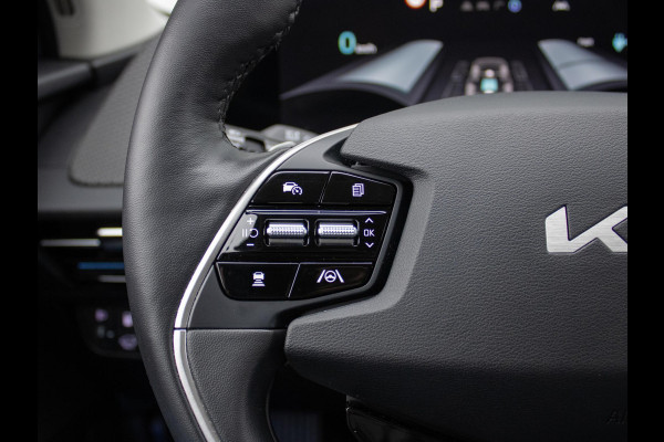 Kia Ev6 Plus AWD 77.4 kWh | SOH 100% | Nederlandse dealer onderhouden auto | Stoel en stuurverwarming | Geheugen bestuurderstoel |