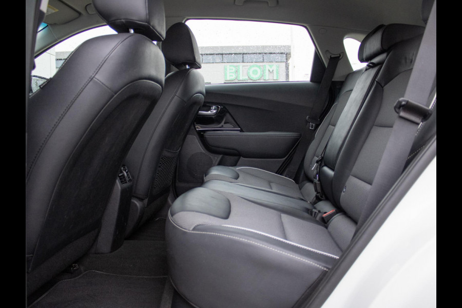 Kia e-Niro DynamicLine 64 kWh | Keyless | Camera | Navigatie | Carplay | DAB+ |