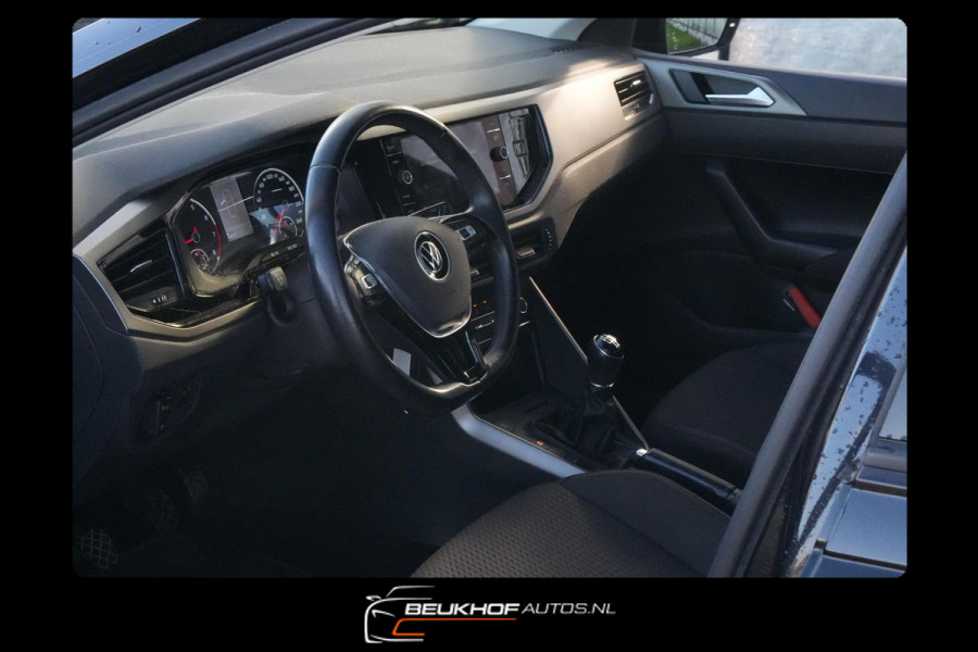 Volkswagen Polo 1.0 TSI Business Camera Carplay Navi Clima