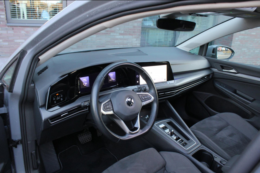 Volkswagen Golf 1.5 eTSI Style