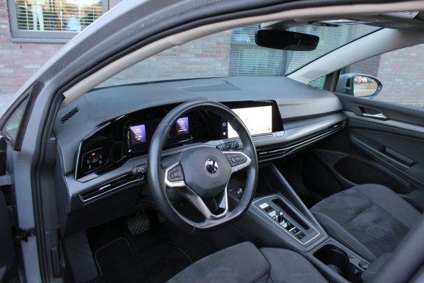 Volkswagen Golf 1.5 eTSI Style