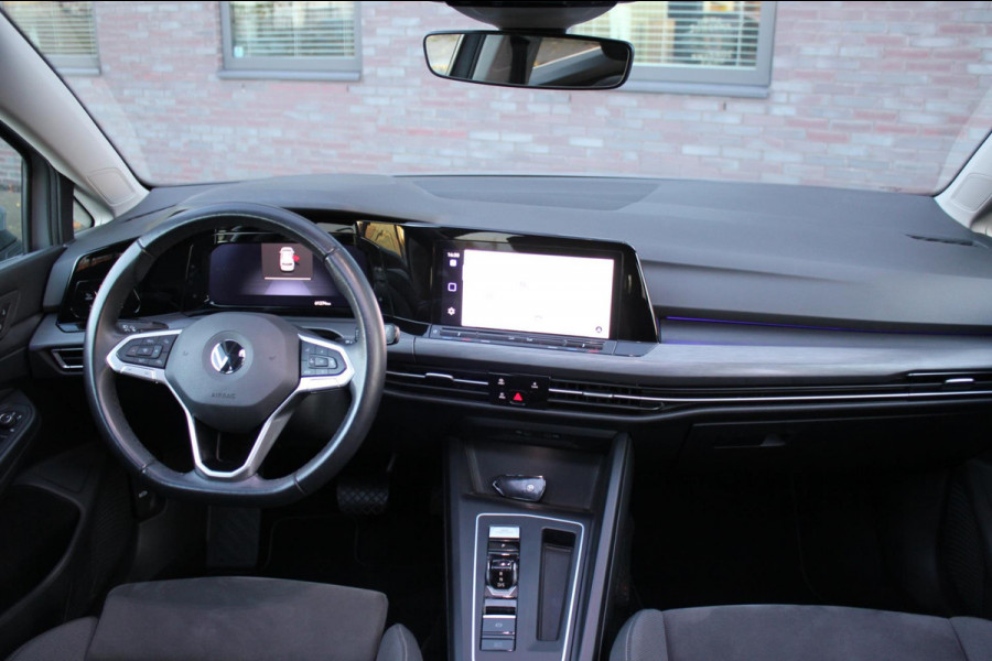 Volkswagen Golf 1.5 eTSI Style