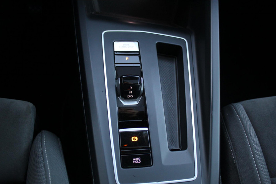 Volkswagen Golf 1.5 eTSI Style