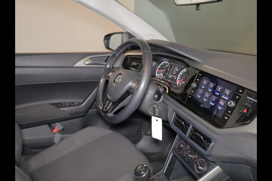 Volkswagen Polo 1.0 TSI Comfortline 95 pk | Navigatie | Parkeersensoren | Adaptieve cruise control | Apple Carplay/Android Auto |