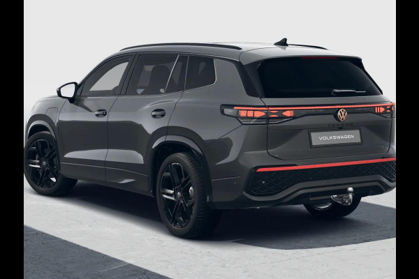 Volkswagen Tayron 1.5 eHybrid R-Line Edition 272 PK PHEV | Panorama dak | Black Style | 20"LM velgen | Stoel- en stuurverwarming | 360 graden camera |