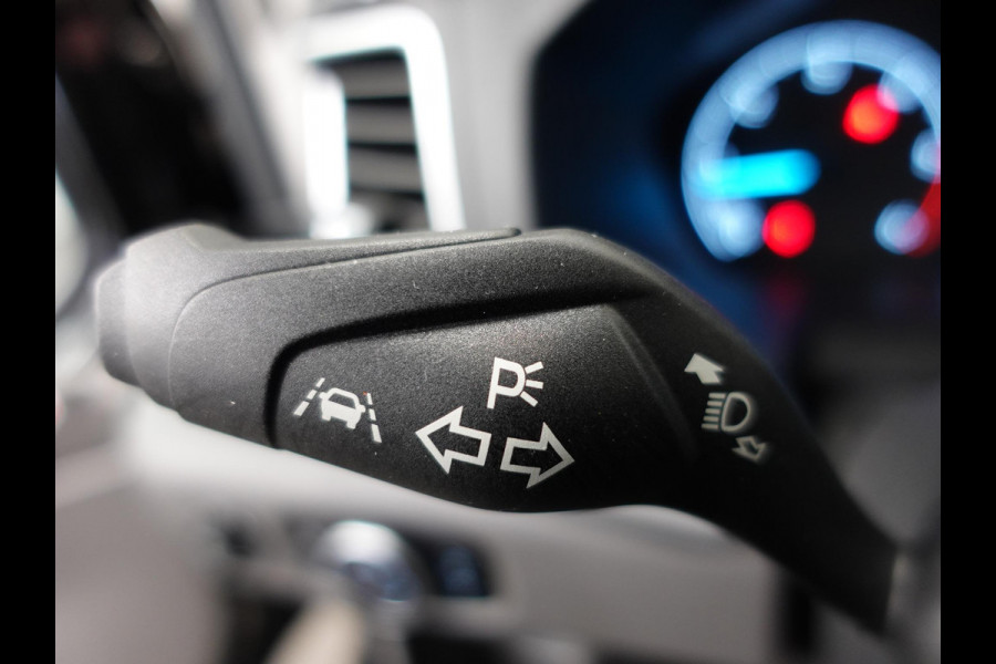 Ford Transit 130pk L2H2 Automaat Navi 360° Camera Trekhaak DAB+ Automaat Navi Trekhaak 360° Camera Airco Cruise DAB+