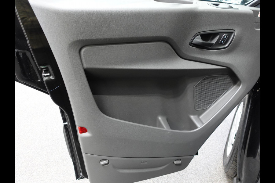 Ford Transit 130pk L2H2 Automaat Navi 360° Camera Trekhaak DAB+ Automaat Navi Trekhaak 360° Camera Airco Cruise DAB+