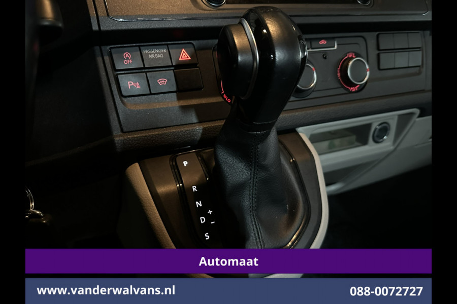 Volkswagen Transporter 2.0 TDI 150pk Automaat L2H1 Inrichting Euro6 Airco | Camera | Navigatie | Cruisecontrol | LM velgen 2500kg Trekhaak, Parkeersensoren, Achterklep