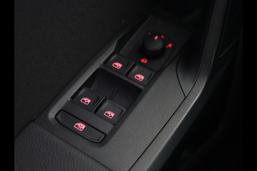 Seat Ibiza 1.0 TSI FR Intense | Trekhaak | Camera | Carplay | Navigatie | Climate control | Parkeerhulp | Cruise control