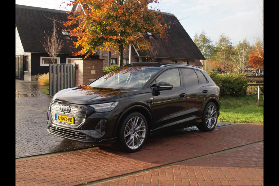 Audi Q4 e-tron 40 Launch edition S Competition 77 kWh | 2X S-Line | Panoramadak | Camera | Sonos | Sfeerverlichting |