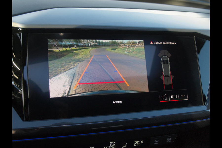 Audi Q4 e-tron 40 Launch edition S Competition 77 kWh | 2X S-Line | Panoramadak | Camera | Sonos | Sfeerverlichting |