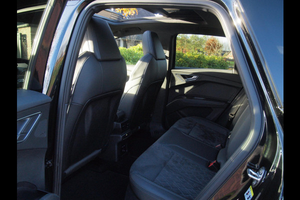 Audi Q4 e-tron 40 Launch edition S Competition 77 kWh | 2X S-Line | Panoramadak | Camera | Sonos | Sfeerverlichting |