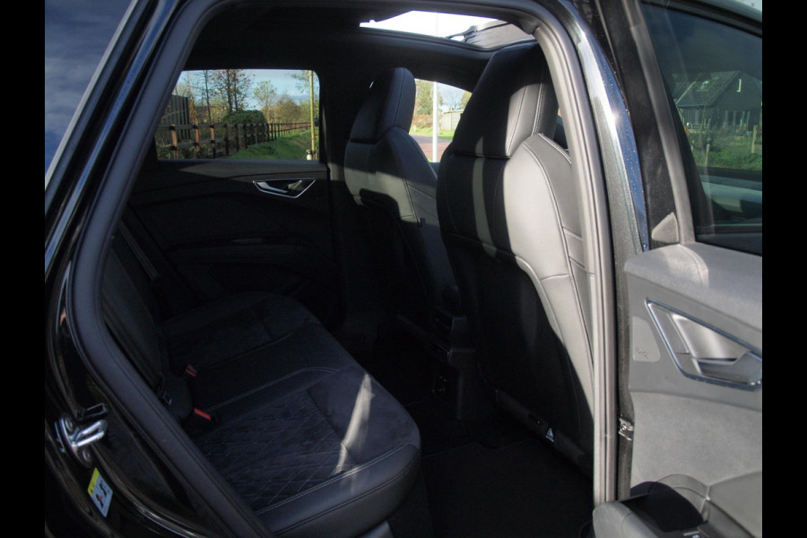 Audi Q4 e-tron 40 Launch edition S Competition 77 kWh | 2X S-Line | Panoramadak | Camera | Sonos | Sfeerverlichting |