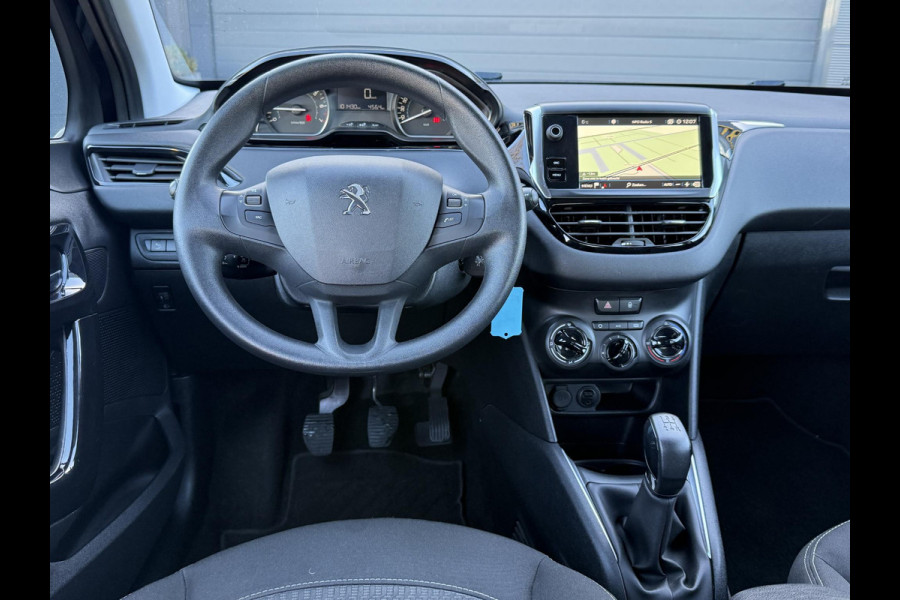 Peugeot 208 1.2 PureTech Blue Lion Navi,Airco,Cruise,PDC,Apple Carplay,N.A.P,5 Deurs,APK tot 05-2026