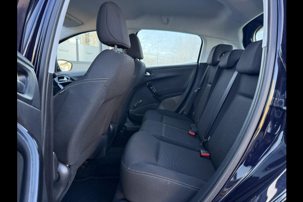 Peugeot 208 1.2 PureTech Blue Lion Navi,Airco,Cruise,PDC,Apple Carplay,N.A.P,5 Deurs,APK tot 05-2026