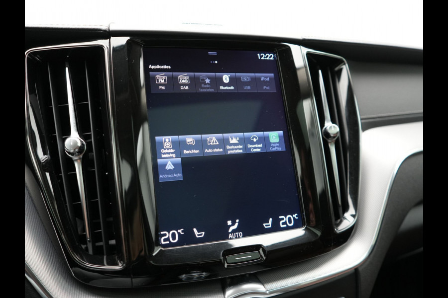 Volvo XC60 T8 Twin Engine AWD Inscription Plug In Hybrid 391pk Dealer O.H. PHEV | Trekhaak Af Fabriek | Panodak | Adaptive Cruise | Camera | Harman & Kardon | Lederen Sportstoelen Memory & Verwarmd | 19"L.M | Apple Carplay | Blis | Navigatie | DAB |