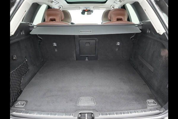 Volvo XC60 T8 Twin Engine AWD Inscription Plug In Hybrid 391pk Dealer O.H. PHEV | Trekhaak Af Fabriek | Panodak | Adaptive Cruise | Camera | Harman & Kardon | Lederen Sportstoelen Memory & Verwarmd | 19"L.M | Apple Carplay | Blis | Navigatie | DAB |