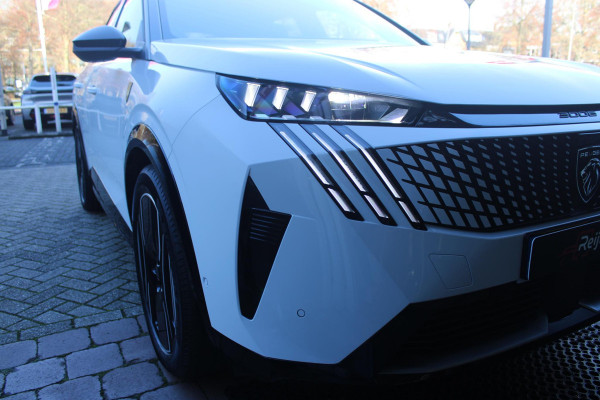 Peugeot E-3008 GT 325PK LAUNCH EDITION DUAL MOTOR 73KWH | PANORAMISCH SCHUIF / KANTELDAK | PREMIUM HIFI FOCAL | LEDEREN BEKLEDING NAPPA | ELEKTRISCH VERSTELBARE VOOR STOELEN, MET GEHEUGENFUNCTIE OP BESTUURDERSSTOEL | STOEL VERWARMING | STOEL MASAGE | STOEL VENTILATIE | ACHTERBANK VERWARMING | STUUR VERWARMING | WARMTE POMP | ALARM SYSTEEM | DRAADLOOS APPLE CARPLAY / ANDROID AUTO | DRAADLOZE TELEFOONLADER | VISIOPARK 360° HD CAMERA'S | DRIVE ASSIST 2.0 SEMI-AUTONOOMRIJDEN |