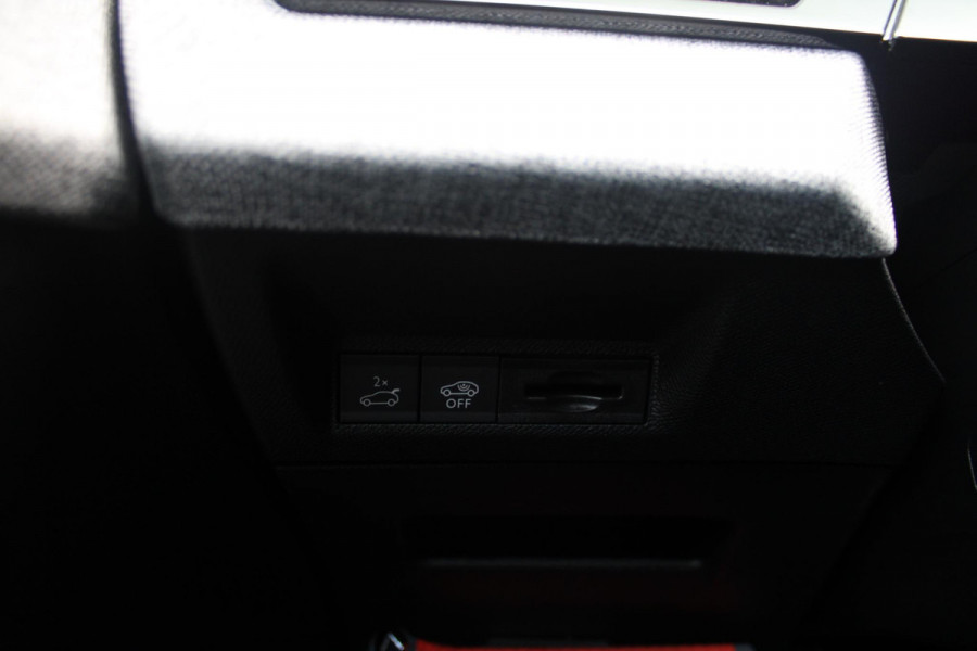 Peugeot E-3008 GT 325PK LAUNCH EDITION DUAL MOTOR 73KWH | PANORAMISCH SCHUIF / KANTELDAK | PREMIUM HIFI FOCAL | LEDEREN BEKLEDING NAPPA | ELEKTRISCH VERSTELBARE VOOR STOELEN, MET GEHEUGENFUNCTIE OP BESTUURDERSSTOEL | STOEL VERWARMING | STOEL MASAGE | STOEL VENTILATIE | ACHTERBANK VERWARMING | STUUR VERWARMING | WARMTE POMP | ALARM SYSTEEM | DRAADLOOS APPLE CARPLAY / ANDROID AUTO | DRAADLOZE TELEFOONLADER | VISIOPARK 360° HD CAMERA'S | DRIVE ASSIST 2.0 SEMI-AUTONOOMRIJDEN |